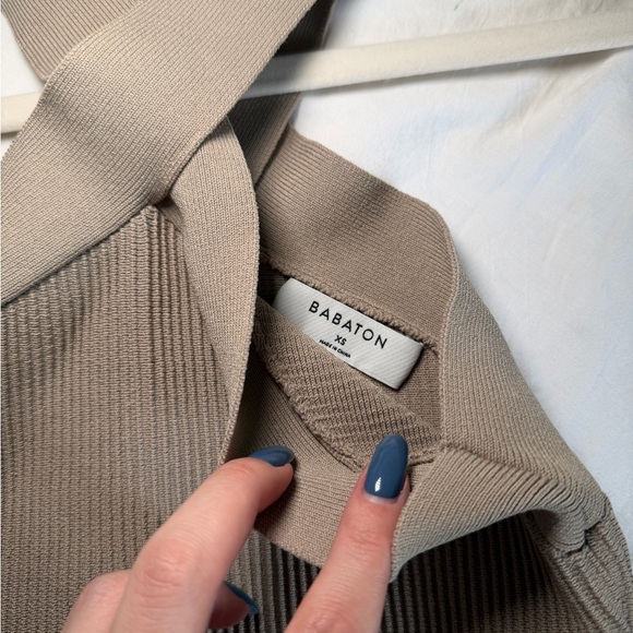 Aritzia Tan Ribbed Halter Top - Picture 2 of 4